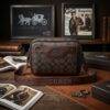 LL-9881 - BANDOLERA CON CIERRE FRONTAL x "COACH" PARA CABALLERO (1 PZA)