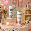 TCB177 - TAZA CON TAPA "BEACH VIPES" x "SNOOPY" (1 PZA)