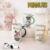 TCB177 - TAZA CON TAPA "BEACH VIPES" x "SNOOPY" (1 PZA)