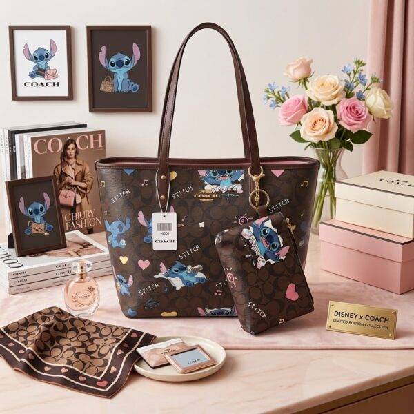 8733 - BOLSA CON MUÑEQUERA DE PERSONAJES y CHERRY x "COACH" (1 PZA)