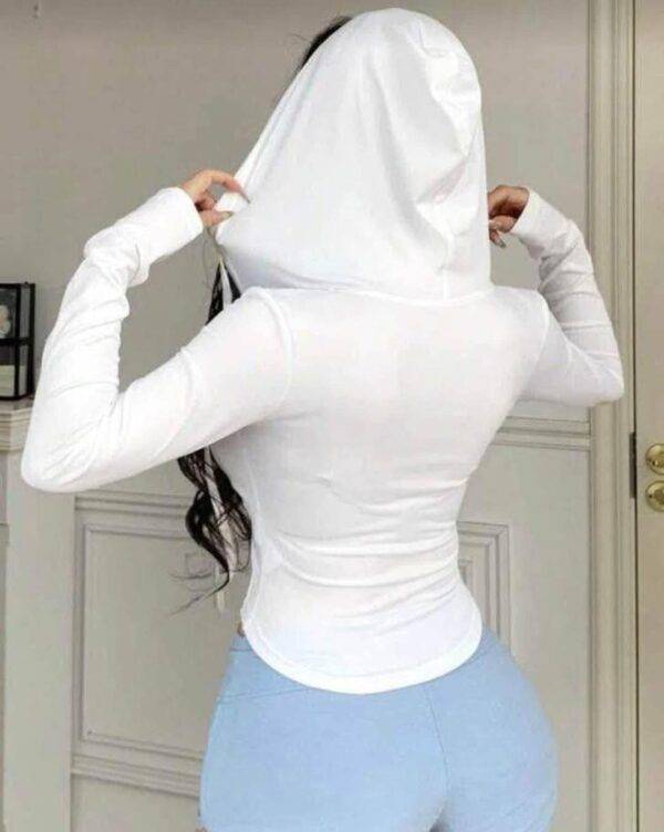 88280- CHAMARRA DEPORTIVA PREMIUM CON GORRO PARA DAMA. (1 PZA)