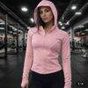 88280- CHAMARRA DEPORTIVA PREMIUM CON GORRO PARA DAMA. (1 PZA)
