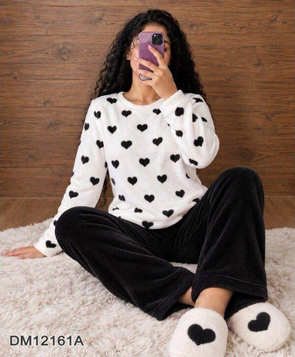DM12161A - PIJAMA "POLAR" DE CORAZONES PARA DAMA (1 PZA)