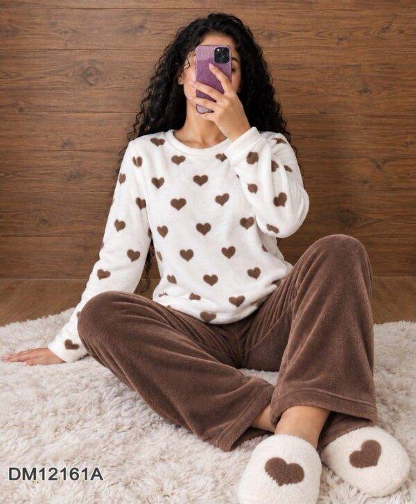 DM12161A - PIJAMA "POLAR" DE CORAZONES PARA DAMA (1 PZA)