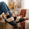 JYD-40 - PANTUFLAS AFELPADAS CON BRILLOS TIPO "UGG" (1 PZA)