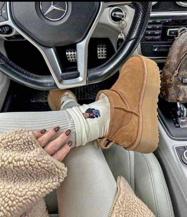 910001 - BOTAS AFELPADAS TIPO "UGG" (1 PZA)