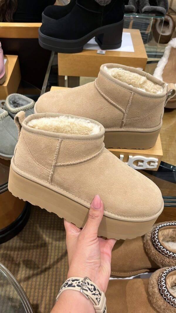 910001 - BOTAS AFELPADAS TIPO "UGG" (1 PZA)