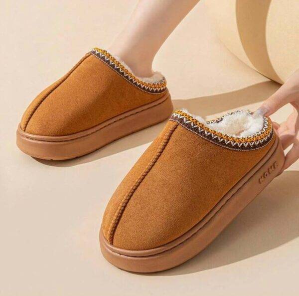 910005 - PANTUFLAS "TIPO ZUECO" AFELPADAS PARA DAMA (1 PZA)